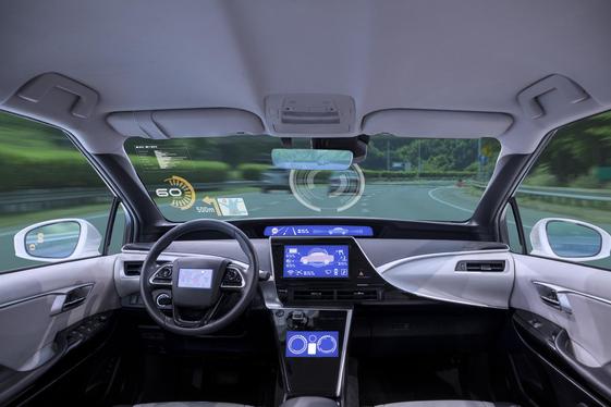Waveguide technology allows head-up displays with augmented reality (AR)